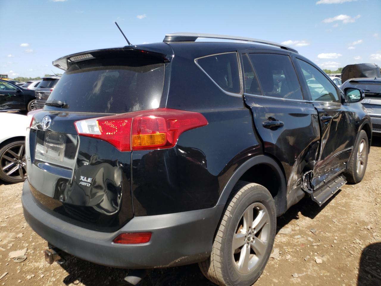 2015 TOYOTA RAV4 XLE - Image 3