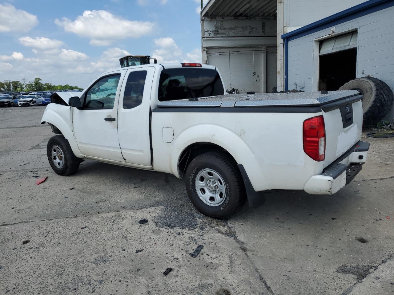 2017 NISSAN FRONTIER S - Image 2
