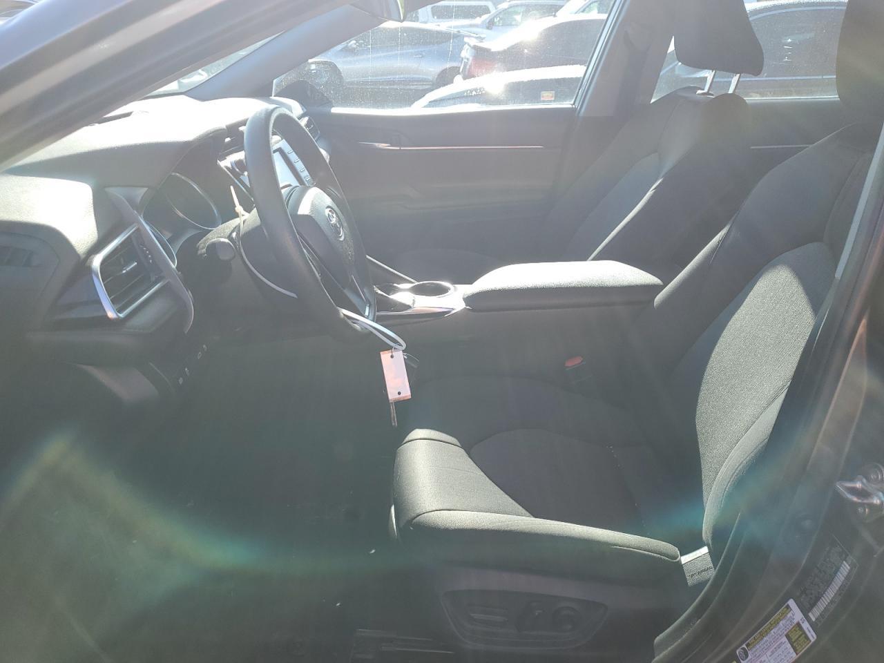 2018 TOYOTA CAMRY L - Фото 7