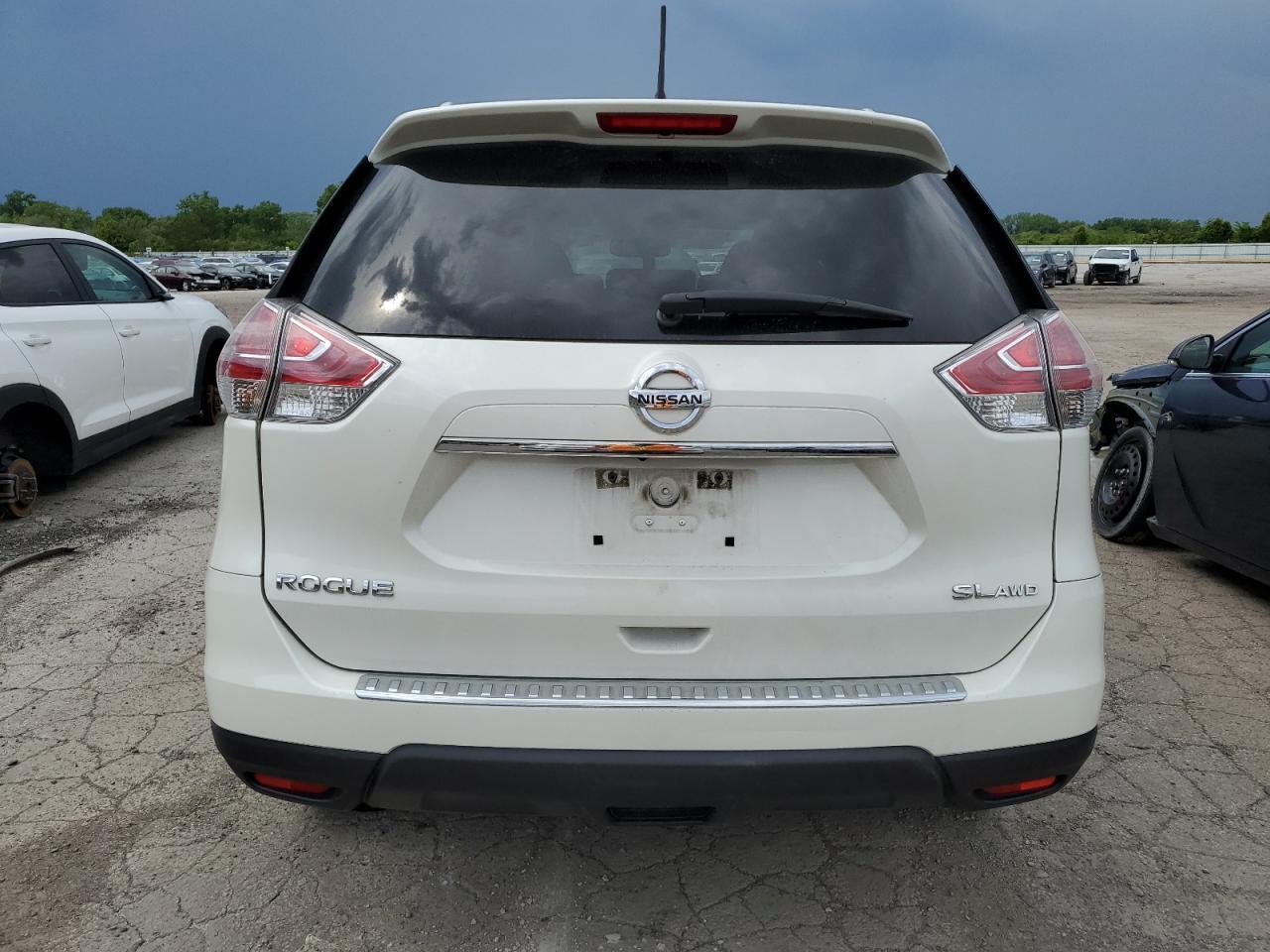 2015 NISSAN ROGUE S - Image 6