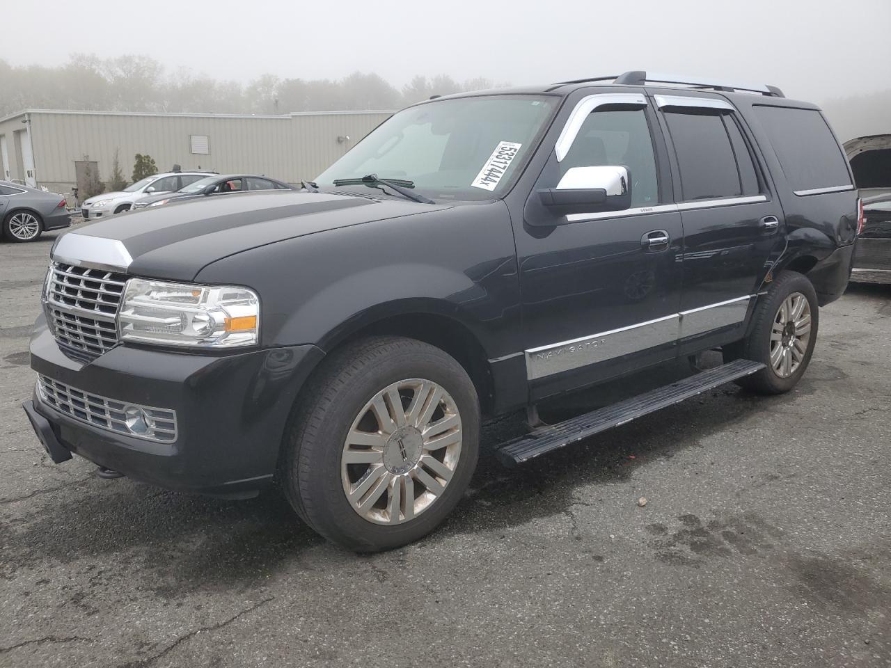 2013 LINCOLN NAVIGATOR car image