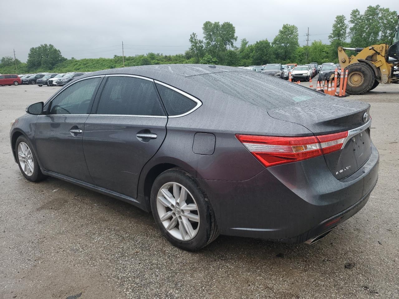 2015 TOYOTA AVALON XLE - Image 2