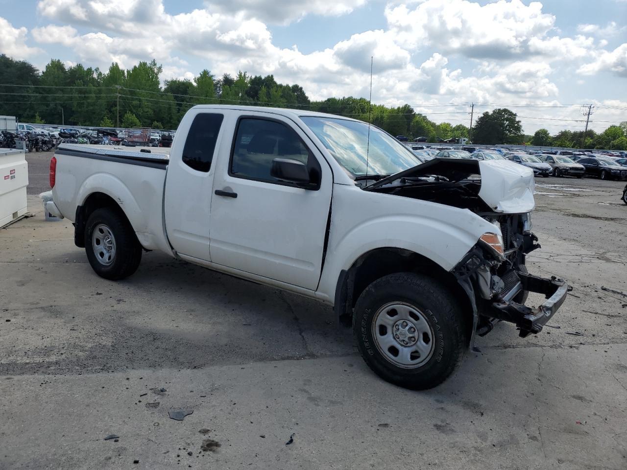 2017 NISSAN FRONTIER S - Image 4