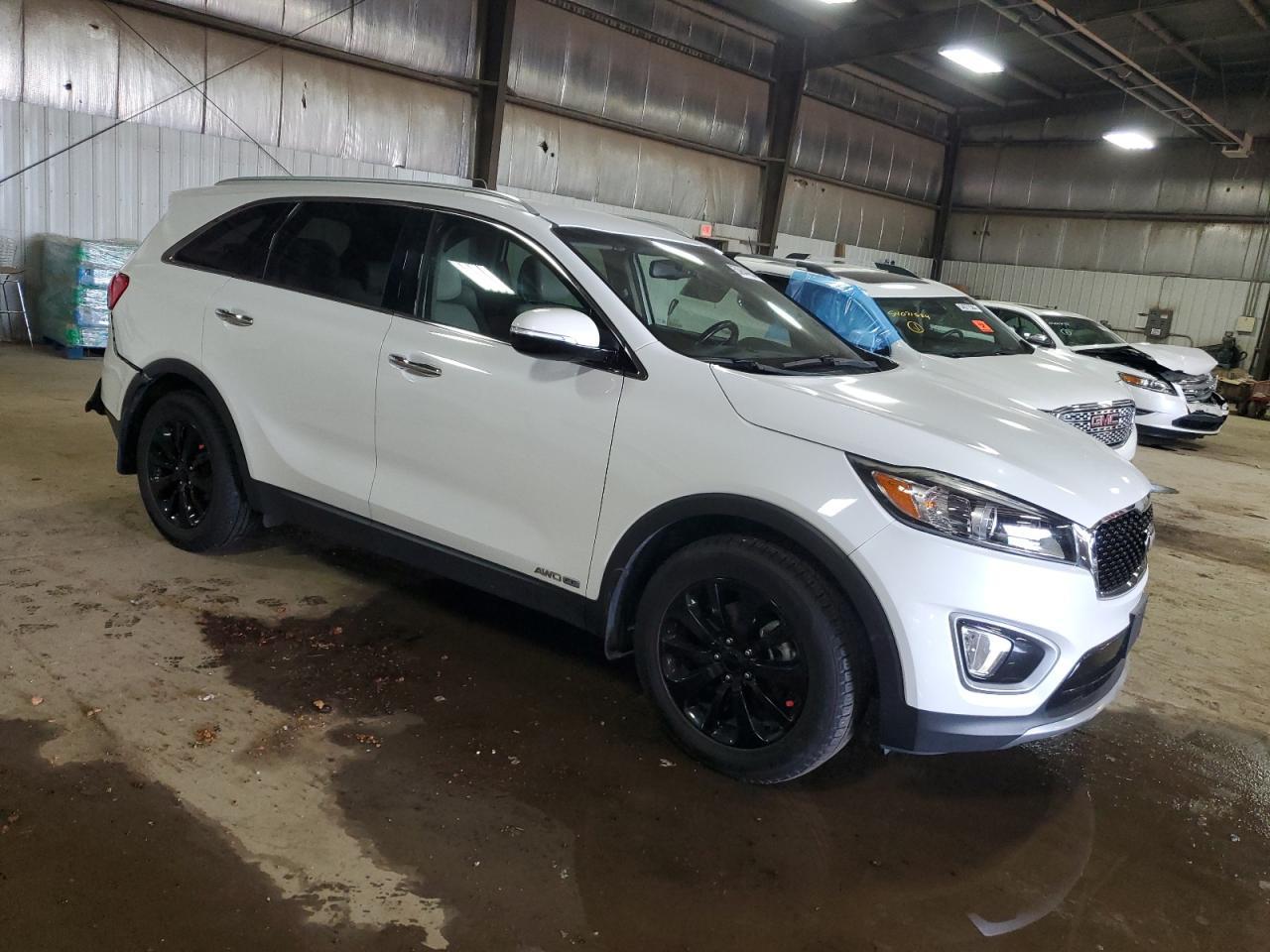 2016 KIA SORENTO EX - Image 4