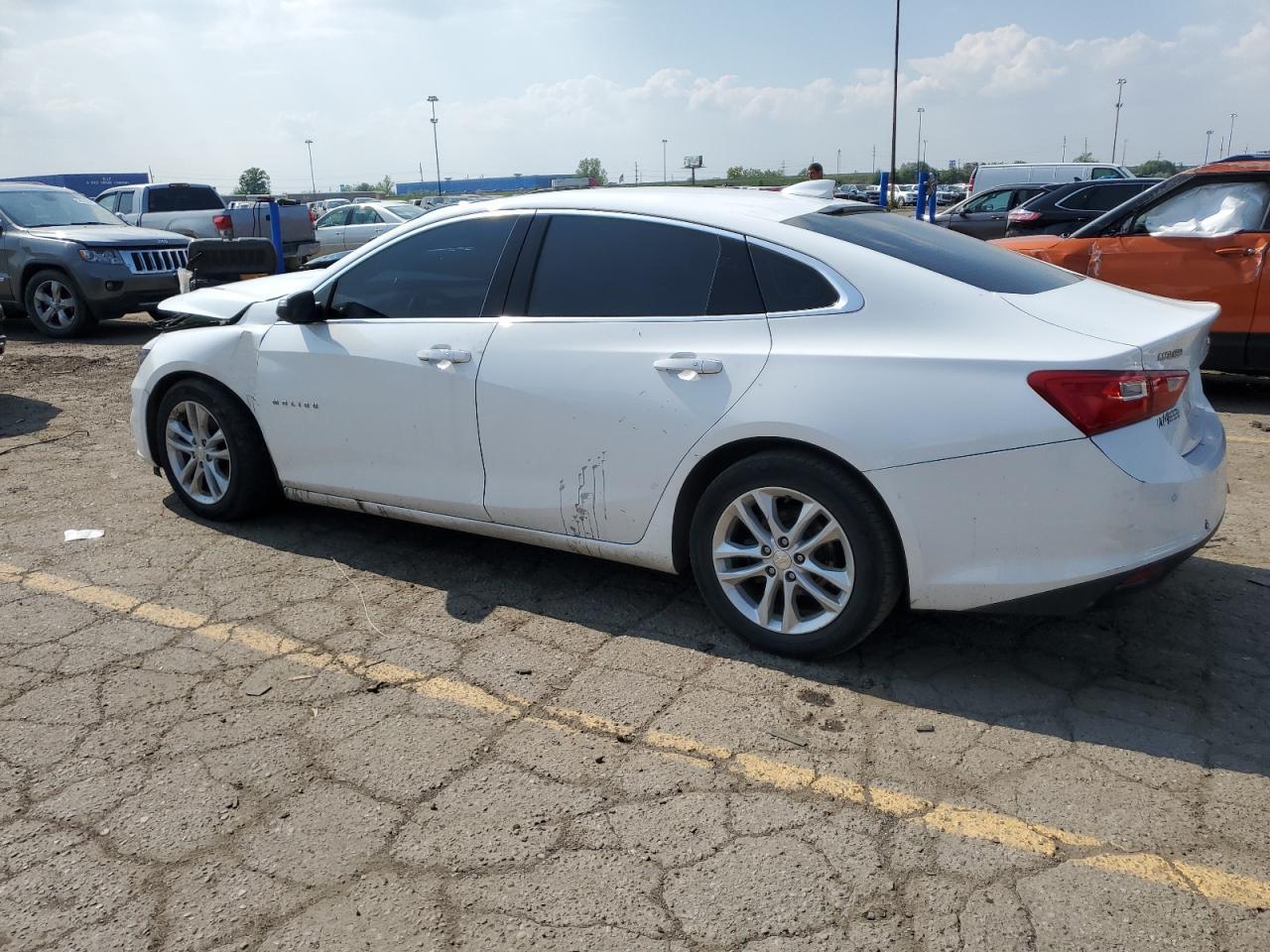 2017 CHEVROLET MALIBU LT - Image 2