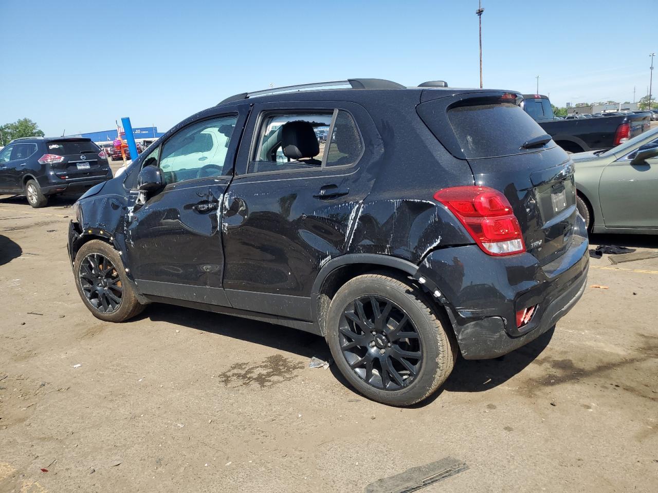 2021 CHEVROLET TRAX 1LT - Image 2