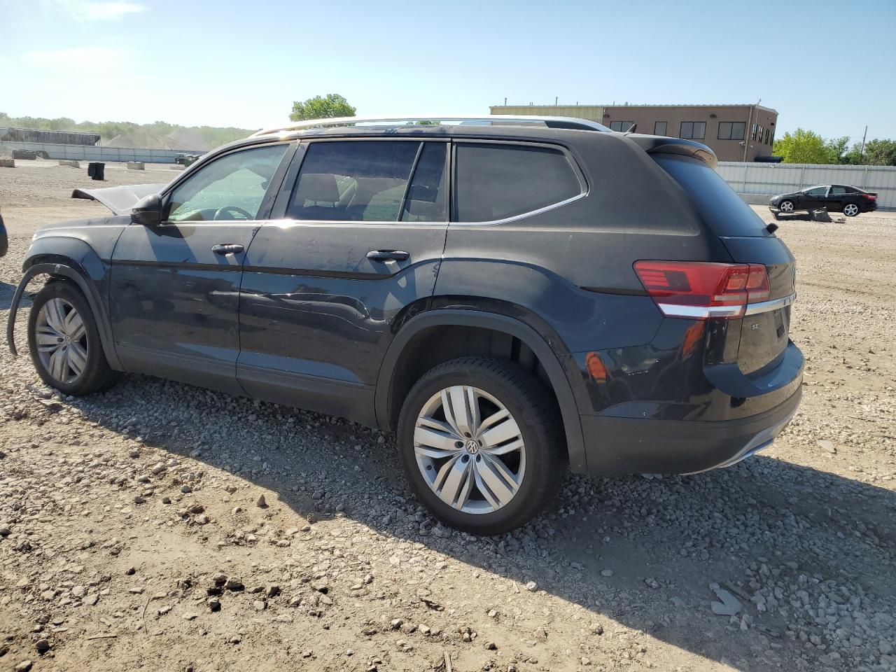 2019 VOLKSWAGEN ATLAS SE - Image 2