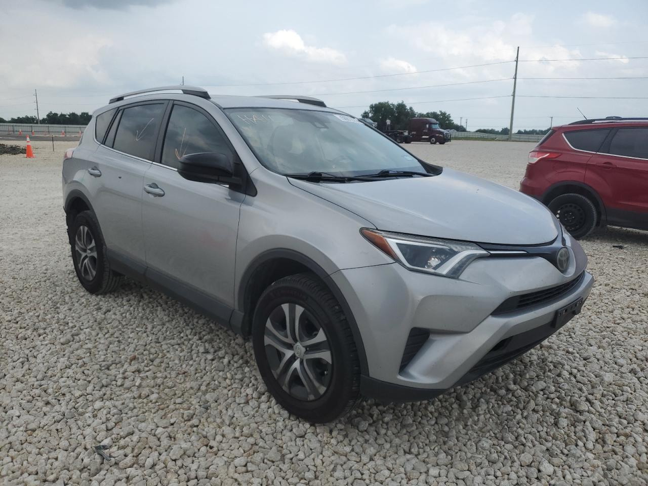 2018 TOYOTA RAV4 LE - Image 4