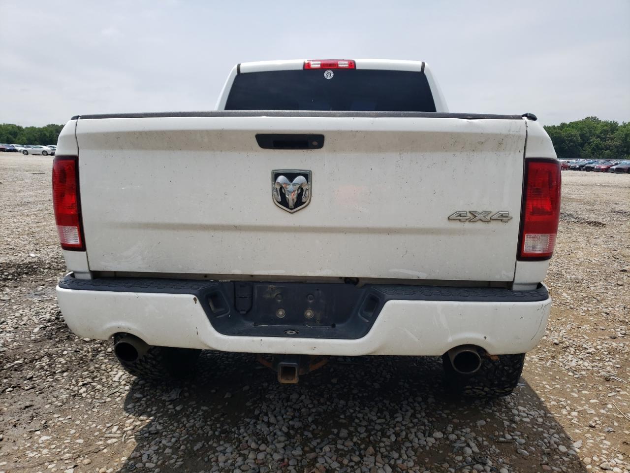 2017 RAM 1500 ST - Image 6