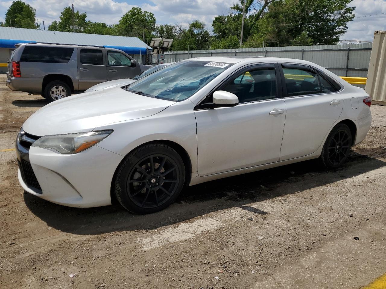 2016 TOYOTA CAMRY LE