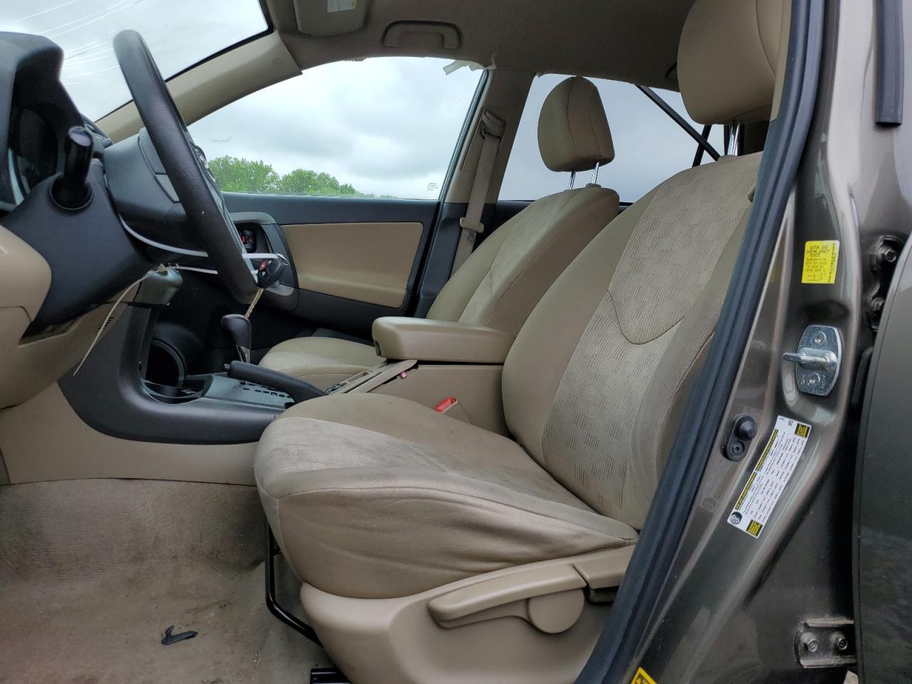 2011 TOYOTA RAV4 - Image 7