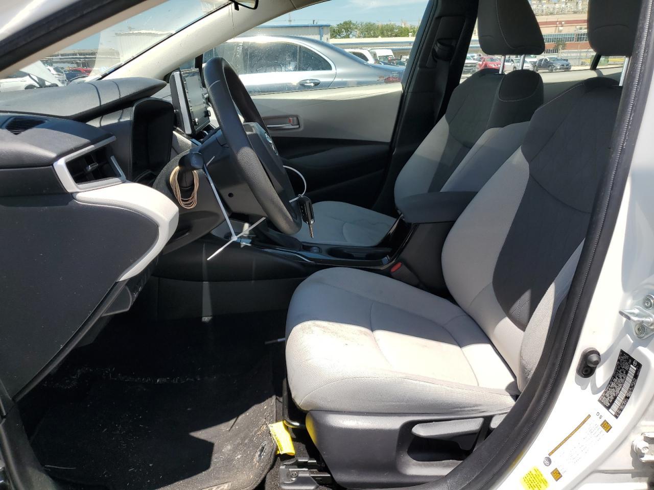 2020 TOYOTA COROLLA LE - Фото 7