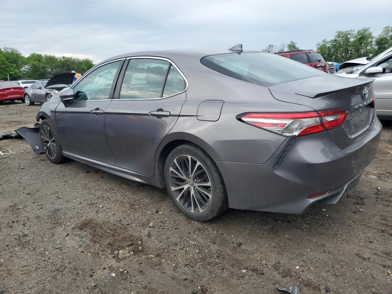 2018 TOYOTA CAMRY L - Фото 2