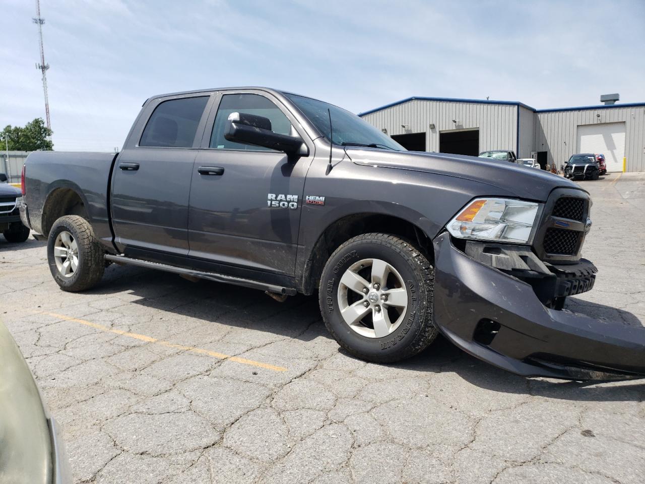 2018 RAM 1500 ST - Image 4