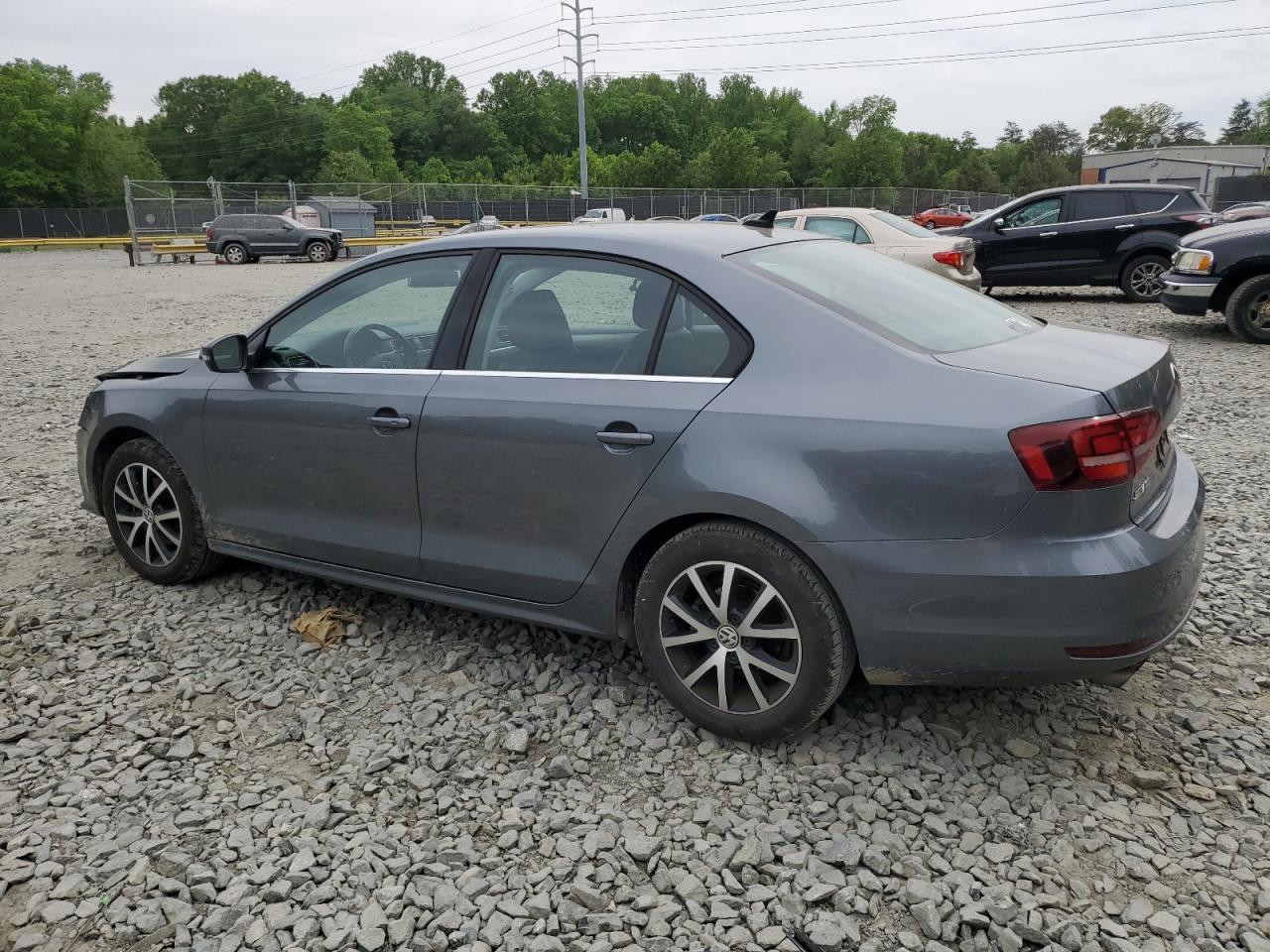 2017 VOLKSWAGEN JETTA SE - Image 2
