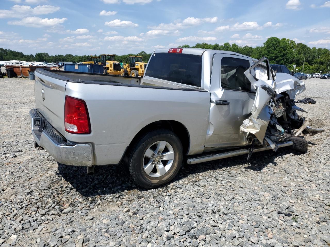 2019 RAM 1500 CLASS - Фото 3