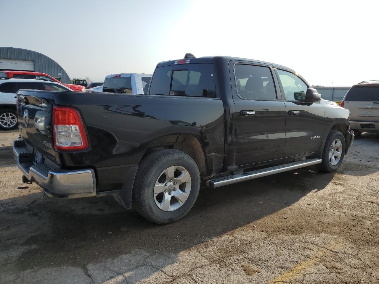 2019 RAM 1500 BIG H - Фото 3