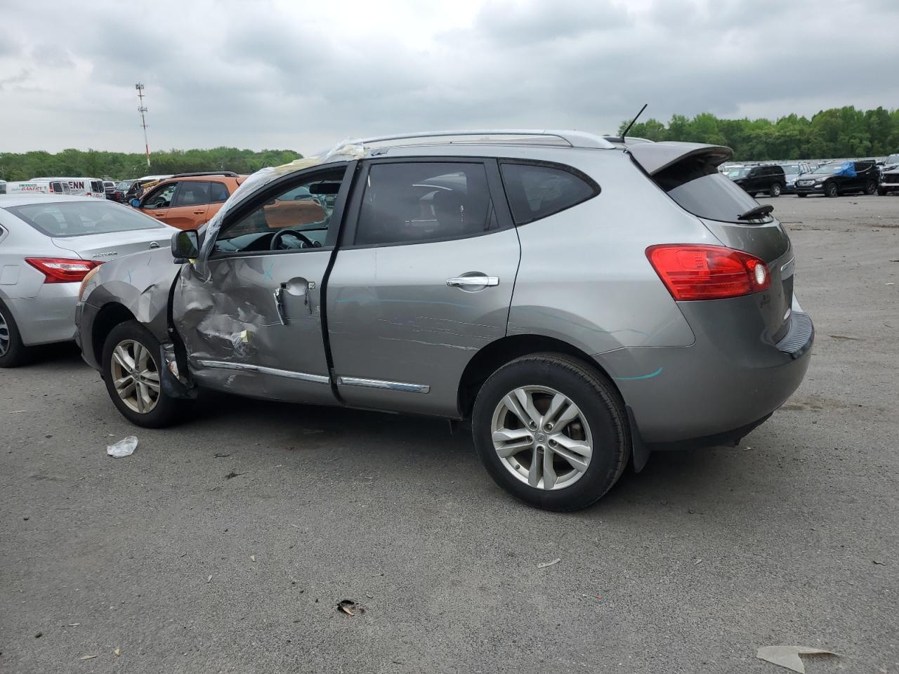 2013 NISSAN ROGUE S - Фото 2