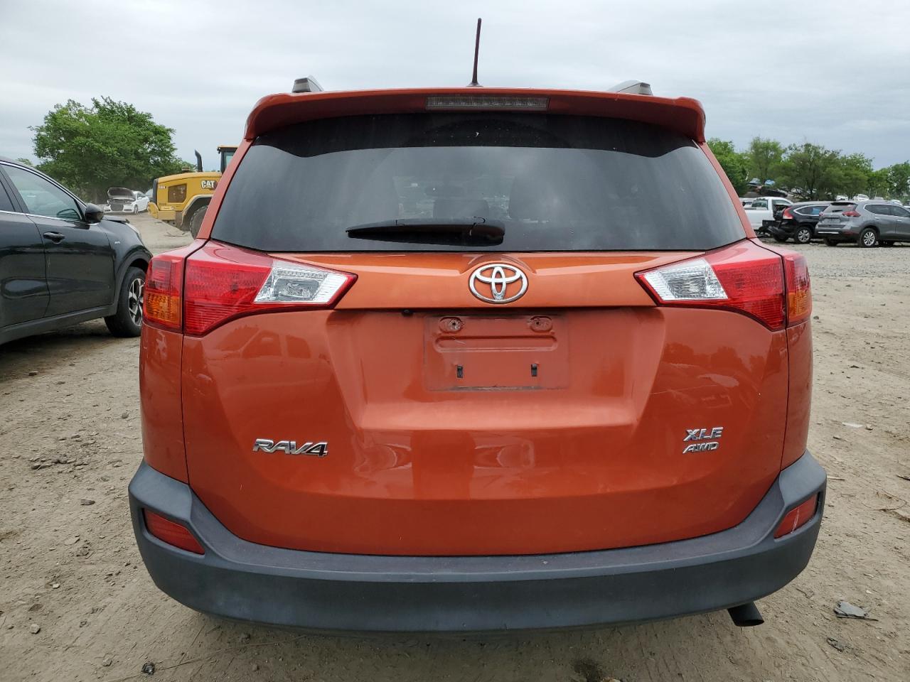 2015 TOYOTA RAV4 XLE - Фото 6