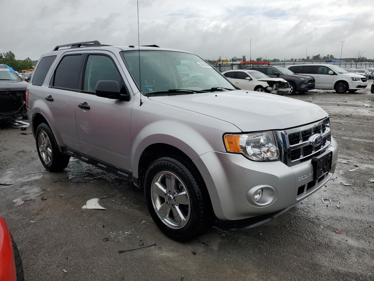 2010 FORD ESCAPE XLT - Фото 4