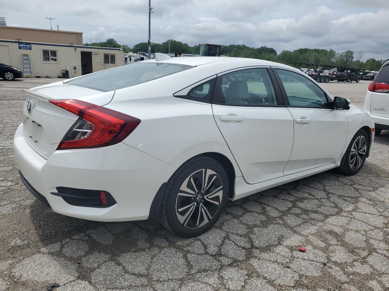 2017 HONDA CIVIC EXL - Фото 3
