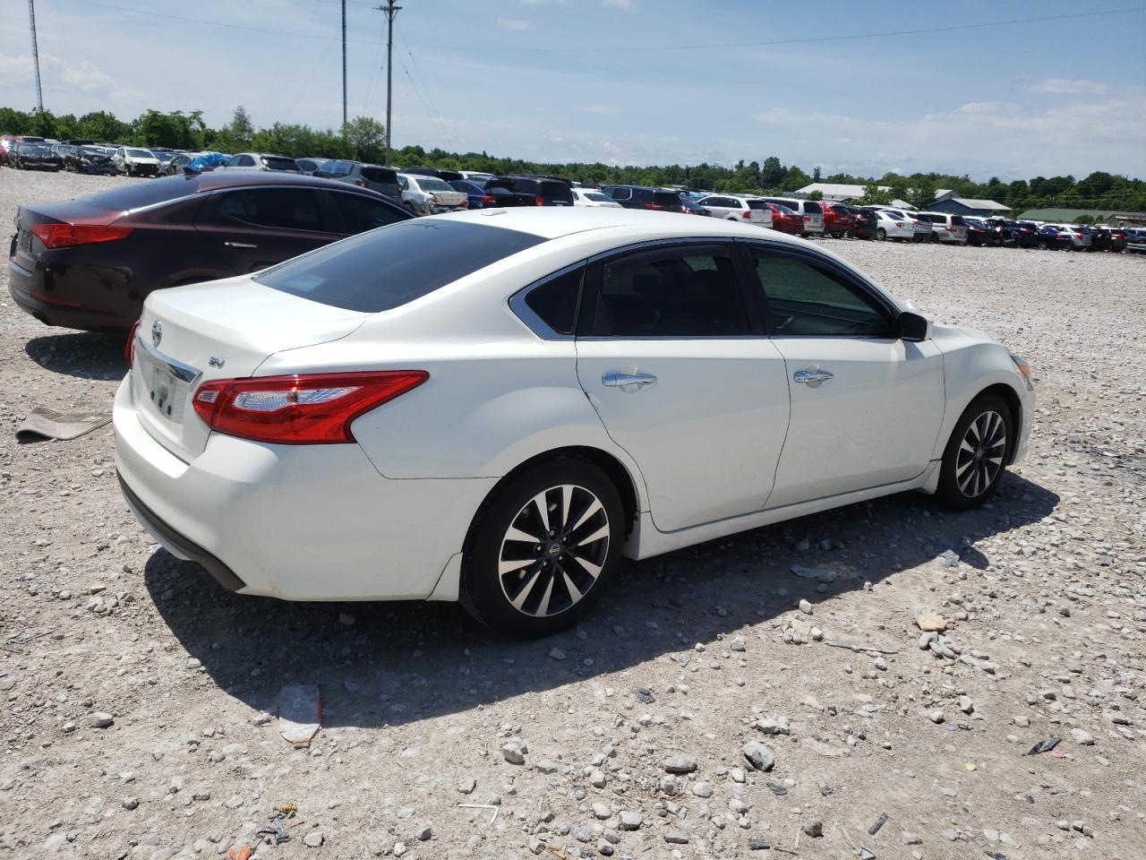 2017 NISSAN ALTIMA 2.5 - Фото 3