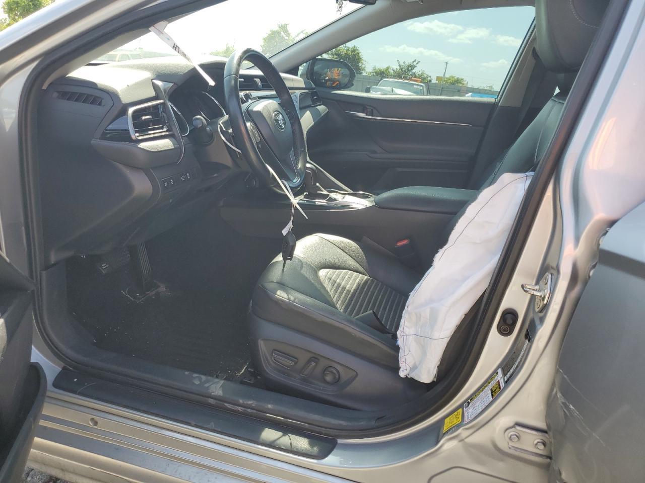 2020 TOYOTA CAMRY SE - Image 7