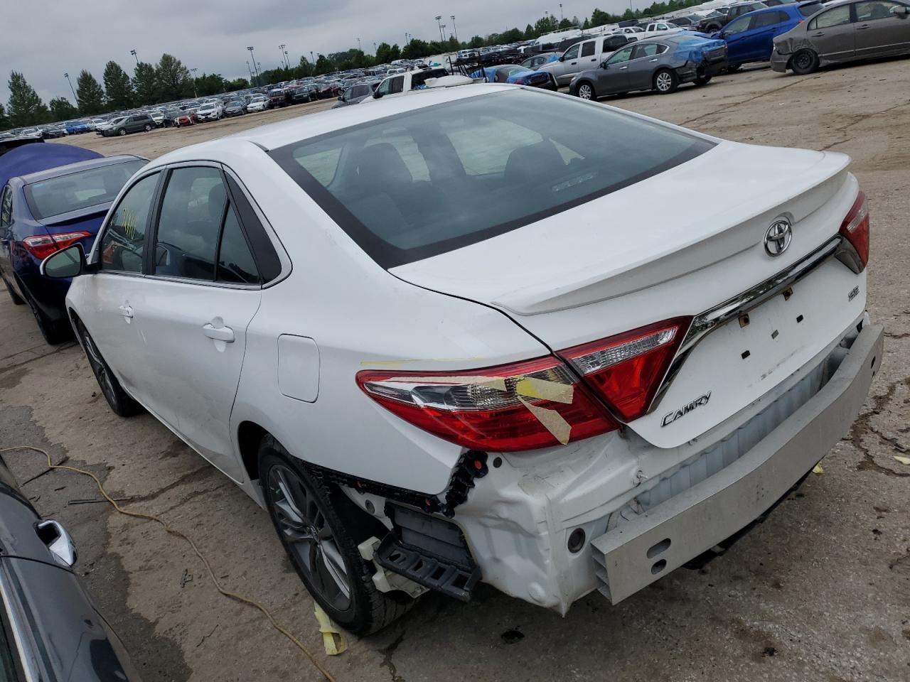 2017 TOYOTA CAMRY LE - Фото 2