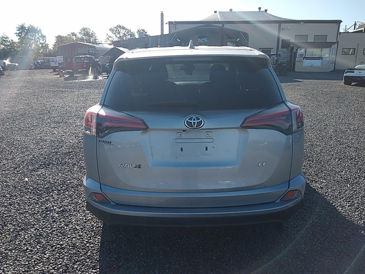 2018 TOYOTA RAV4 LE - Image 7