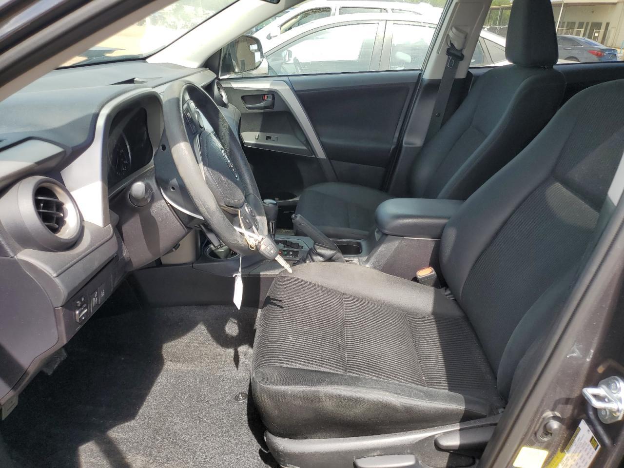 2017 TOYOTA RAV4 LE - Фото 7
