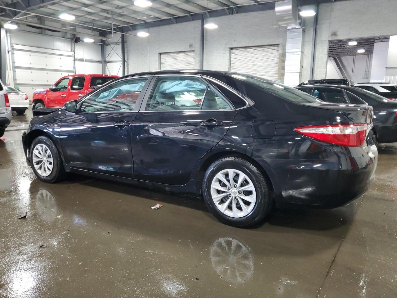 2016 TOYOTA CAMRY LE - Фото 2