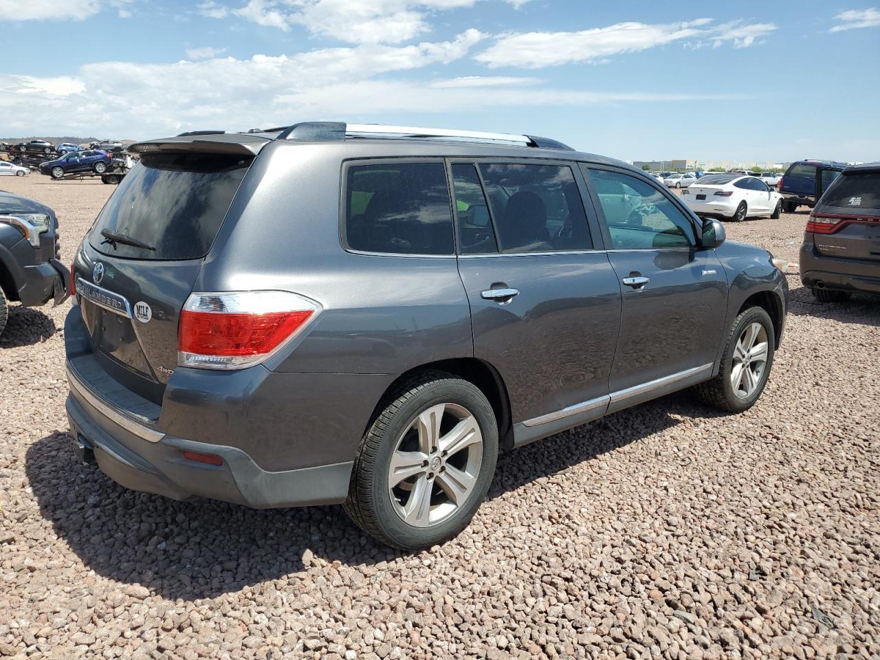 2011 TOYOTA HIGHLANDER - Фото 3
