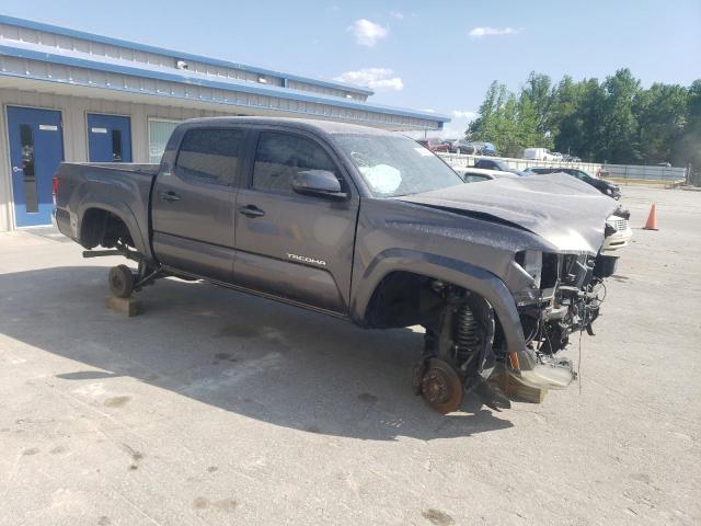 2018 Toyota Tacoma Double Cab - Image 4