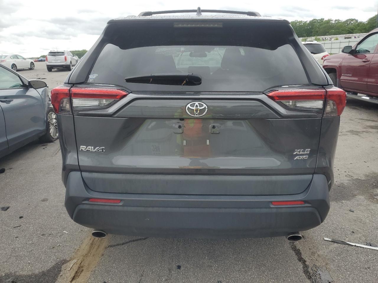 2020 TOYOTA RAV4 XLE - Image 6
