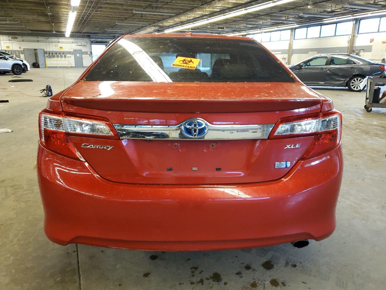 2012 TOYOTA CAMRY HYBR - Image 6
