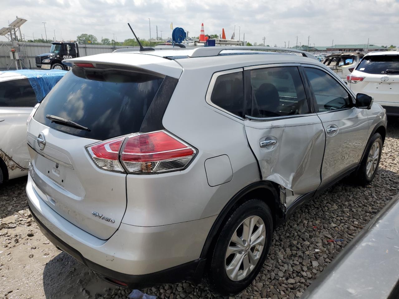 2015 NISSAN ROGUE S - Фото 3