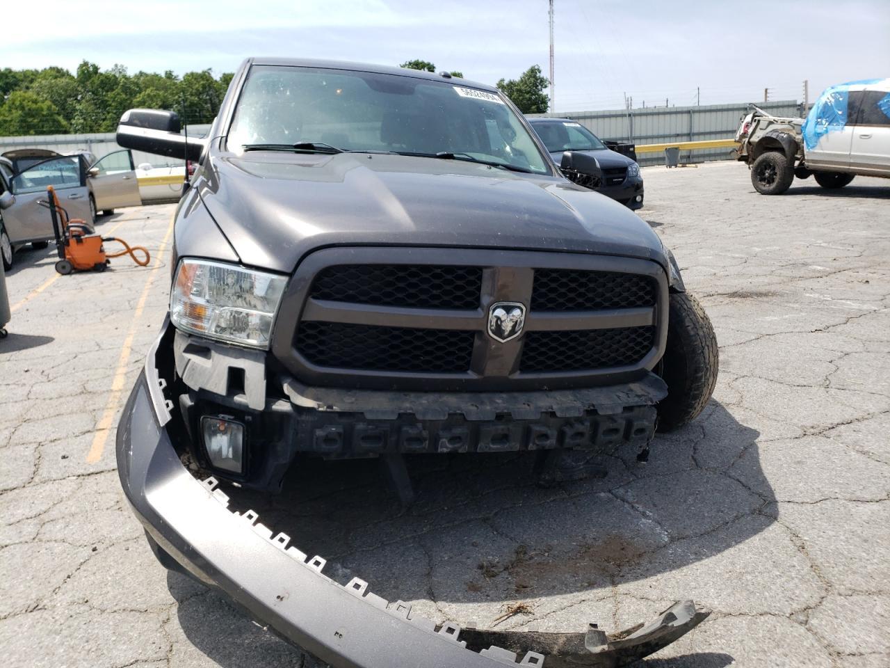 2018 RAM 1500 ST - Image 5