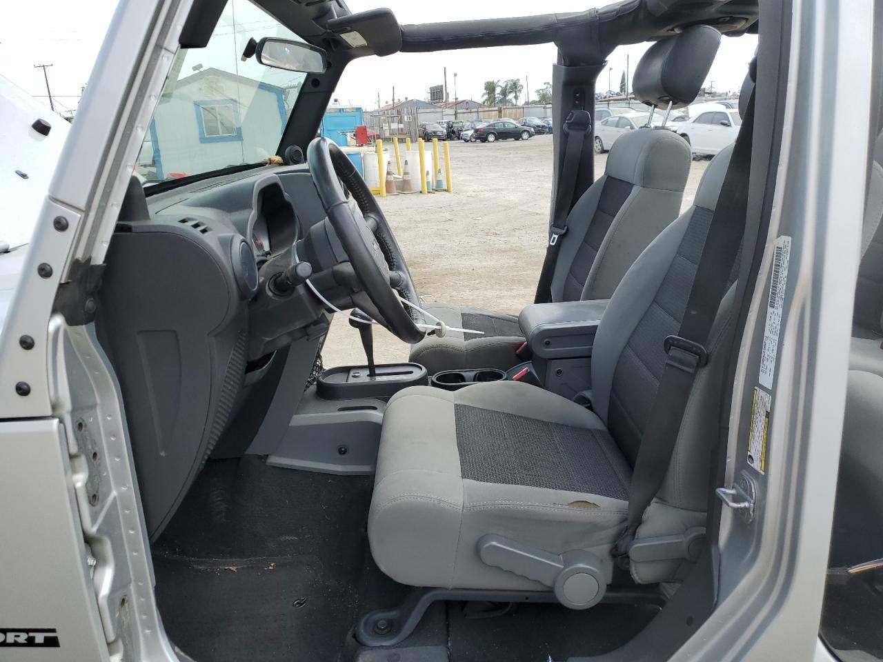 2010 JEEP WRANGLER U - Фото 7