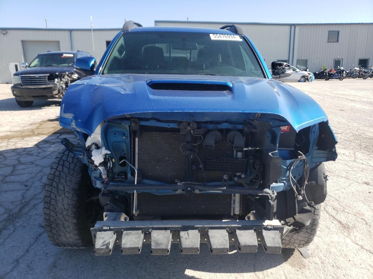 2017 TOYOTA TACOMA DOU - Фото 5