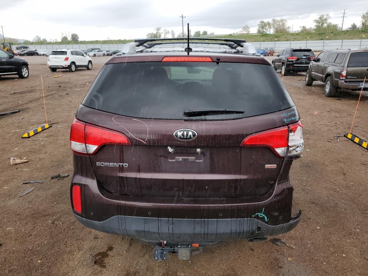 2015 KIA SORENTO LX - Фото 6