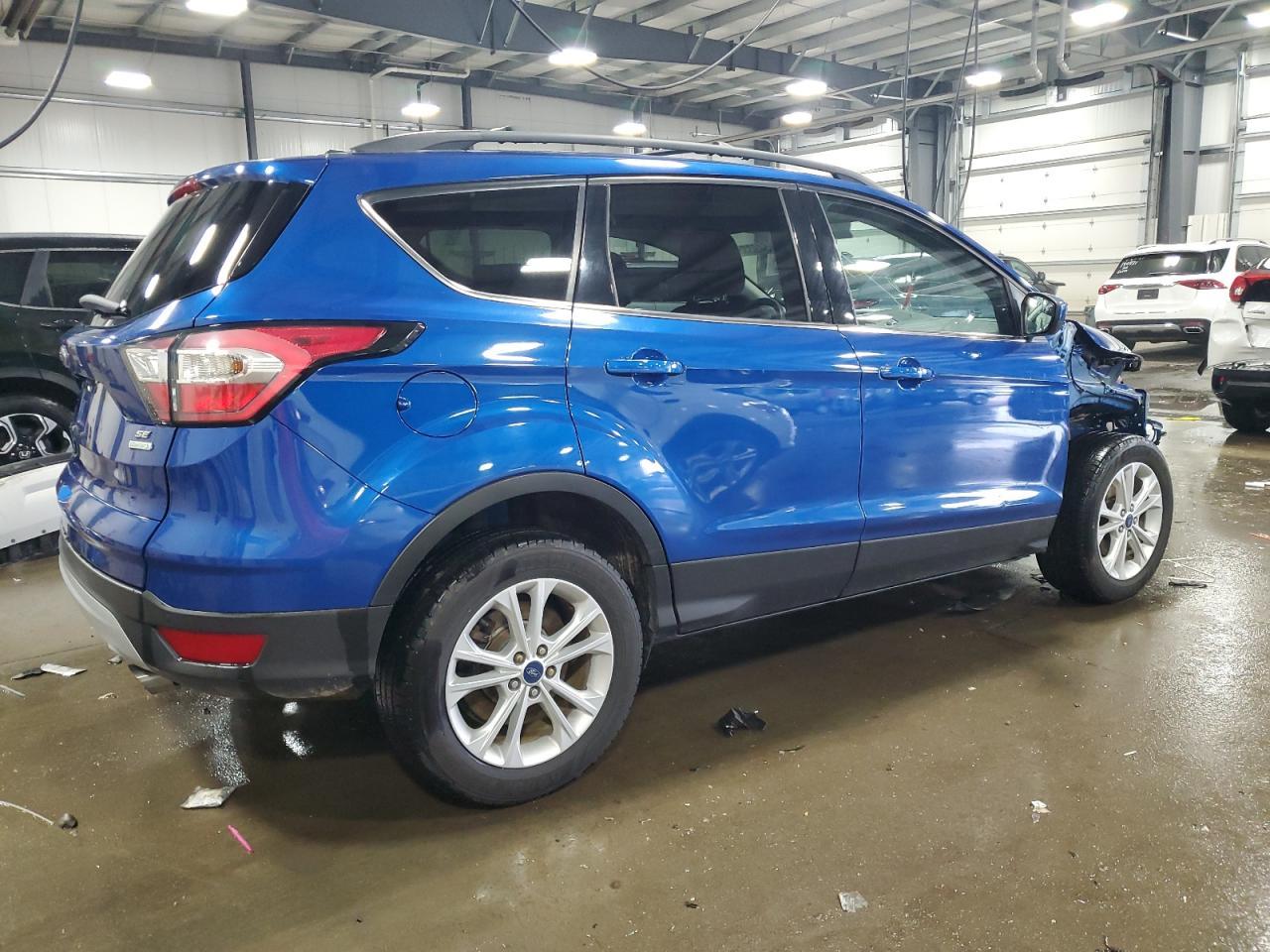 2017 FORD ESCAPE SE - Image 3