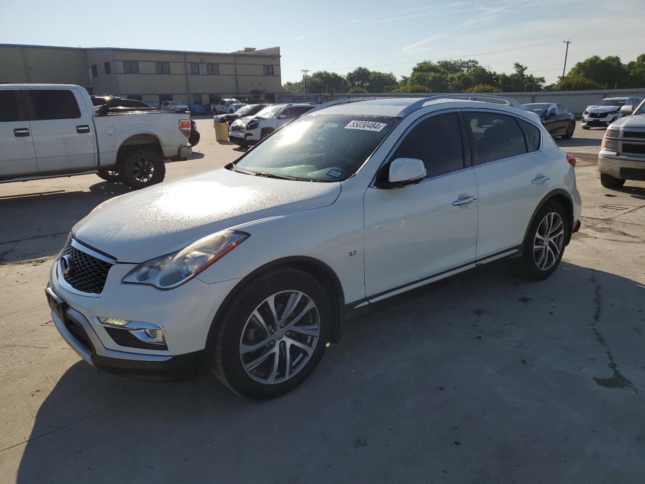 2017 INFINITI QX50 car image