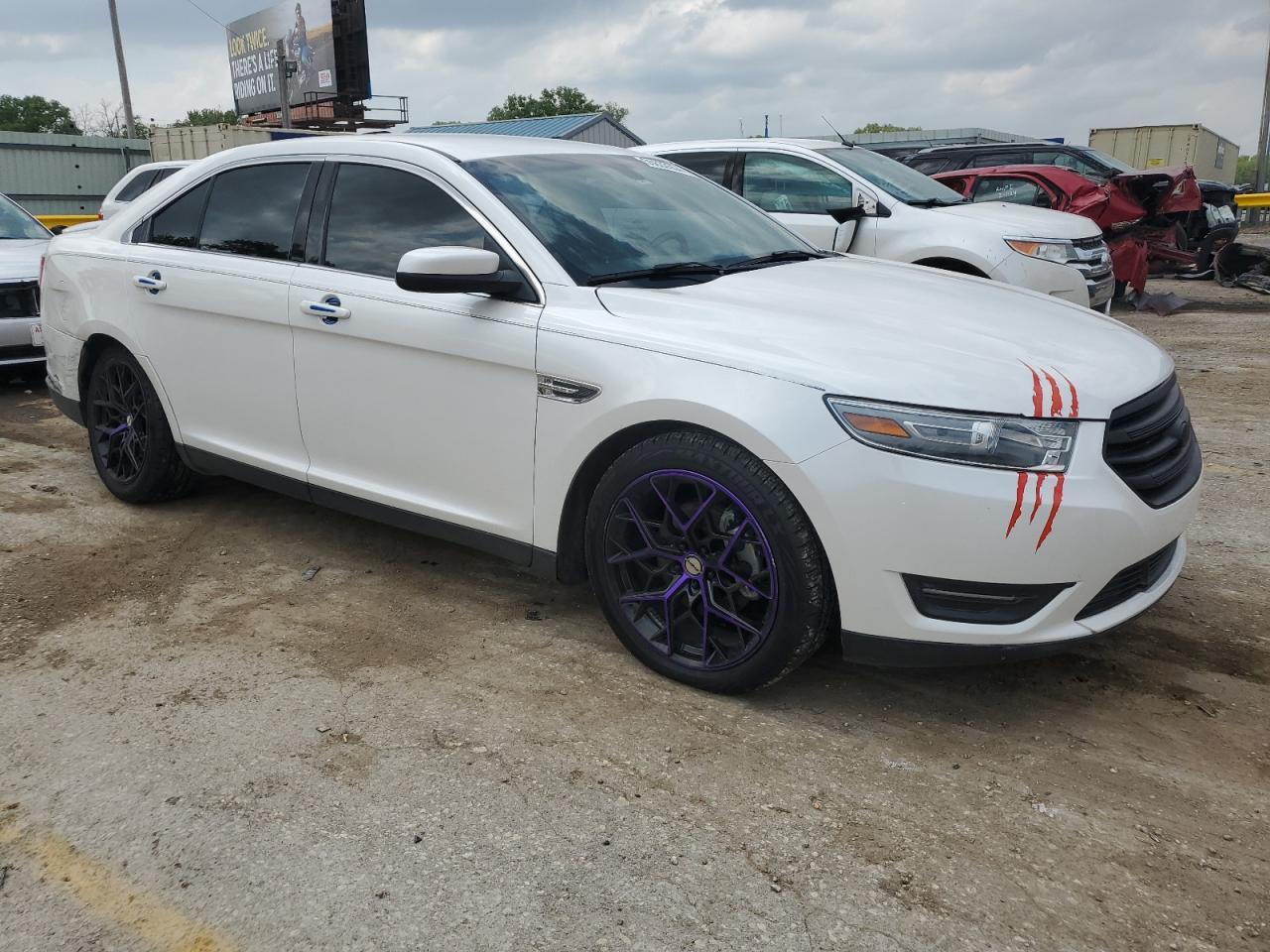 2013 FORD TAURUS SEL - Image 4