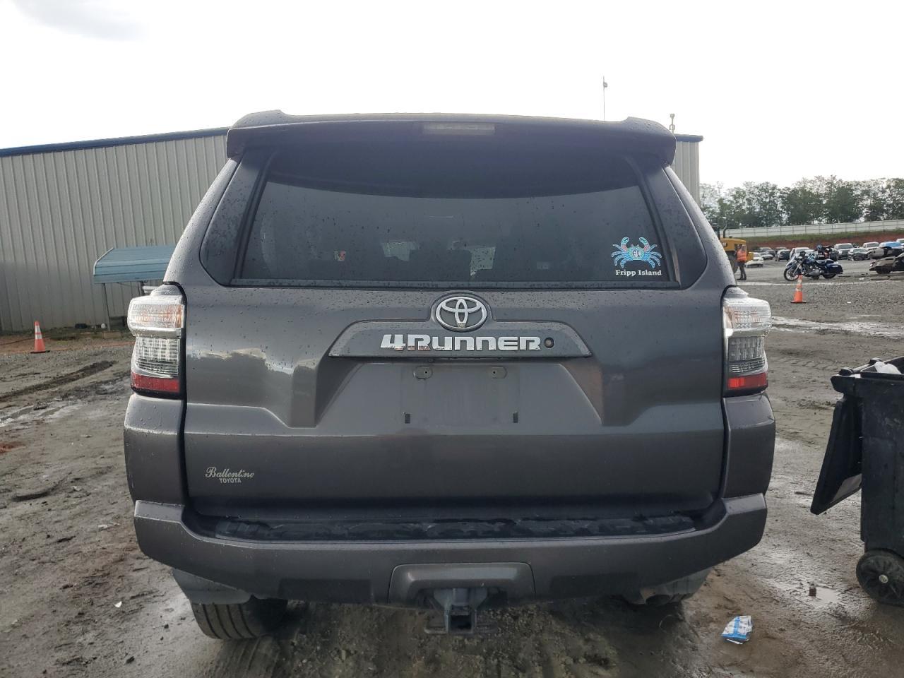 2018 TOYOTA 4RUNNER SR - Image 6