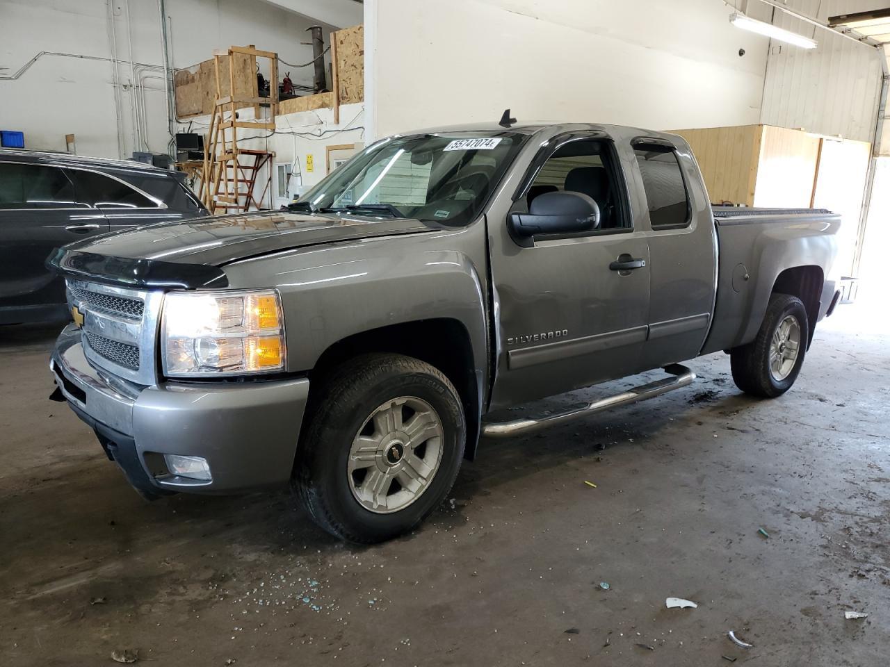 2013 CHEVROLET SILVERADO car image