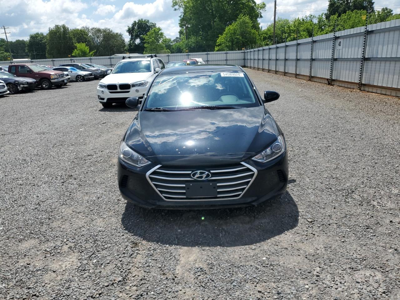 2018 HYUNDAI ELANTRA SE - Image 5