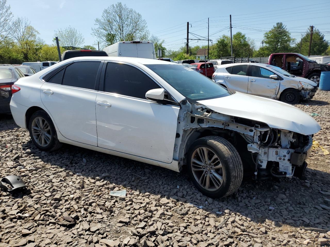 2016 TOYOTA CAMRY LE - Фото 4