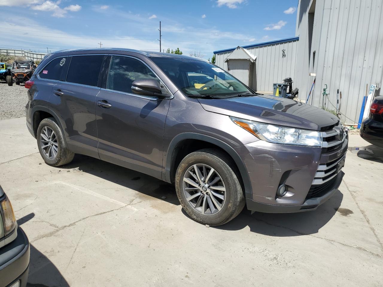 2019 TOYOTA HIGHLANDER - Image 4