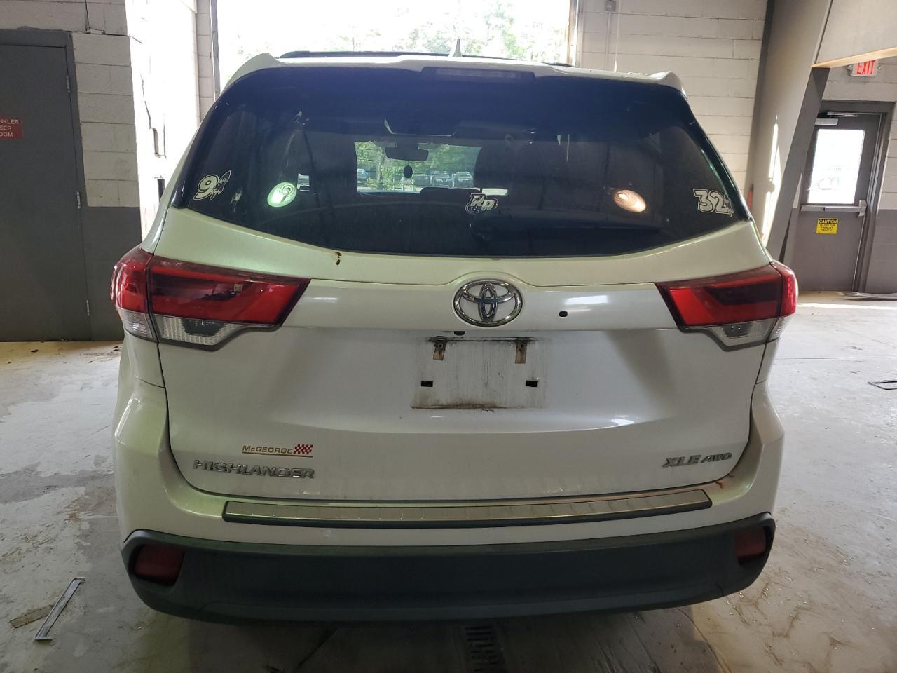 2018 TOYOTA HIGHLANDER - Фото 6