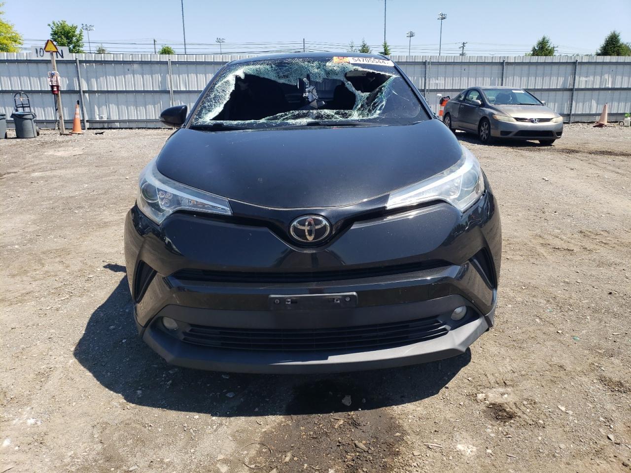 2018 TOYOTA C-HR XLE - Фото 5